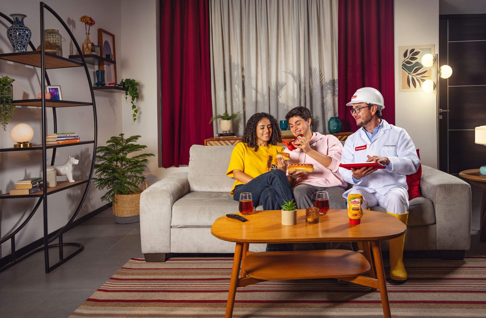 Familia Pronaca en la cocina
