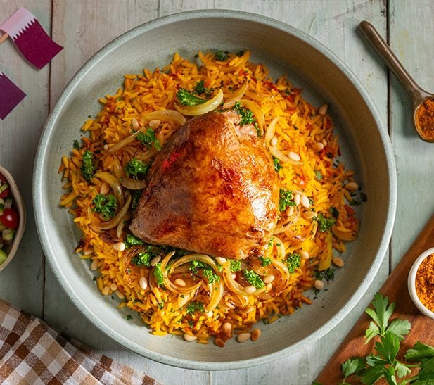 Pollo catari con arroz especiado
